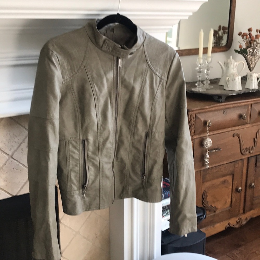 Grey jacket that comes to waiste